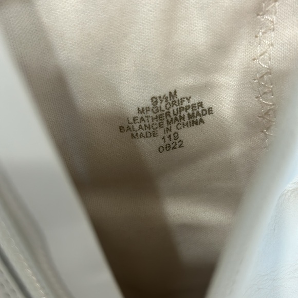 Ivory/white pointed toe ankle boots - Picture 6 of 6